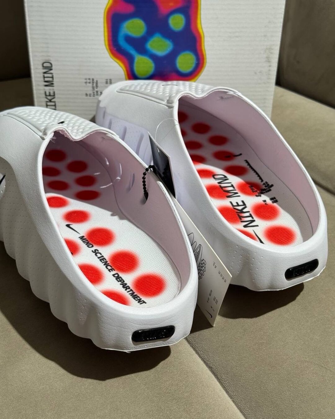 Тапки Nike Mind 001