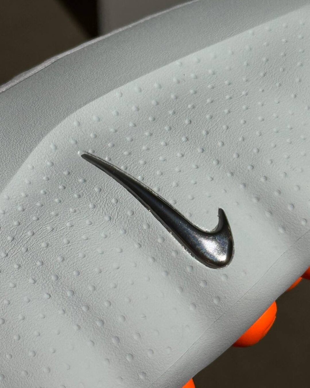 Тапки Nike Mind 001