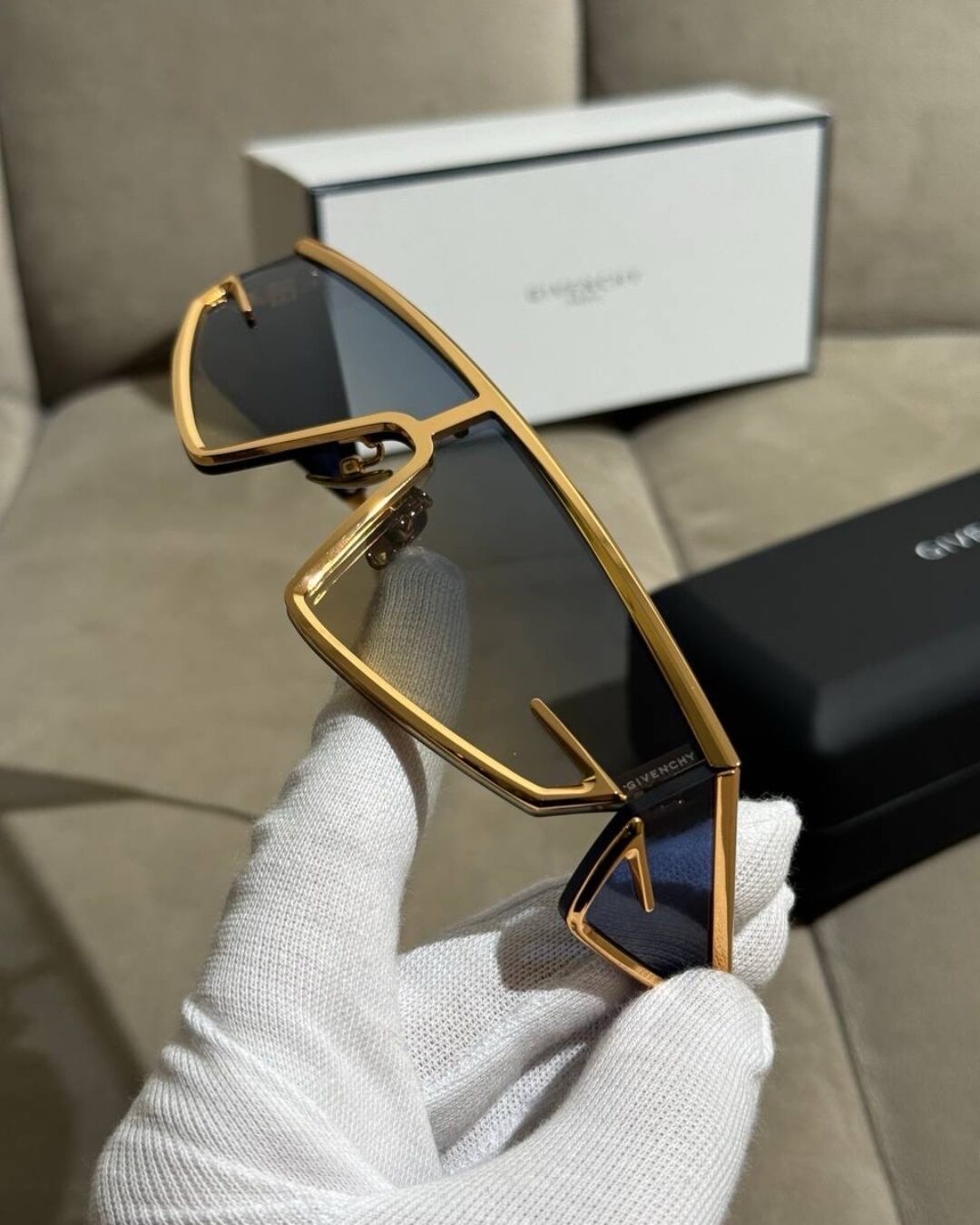 Очки Givenchy