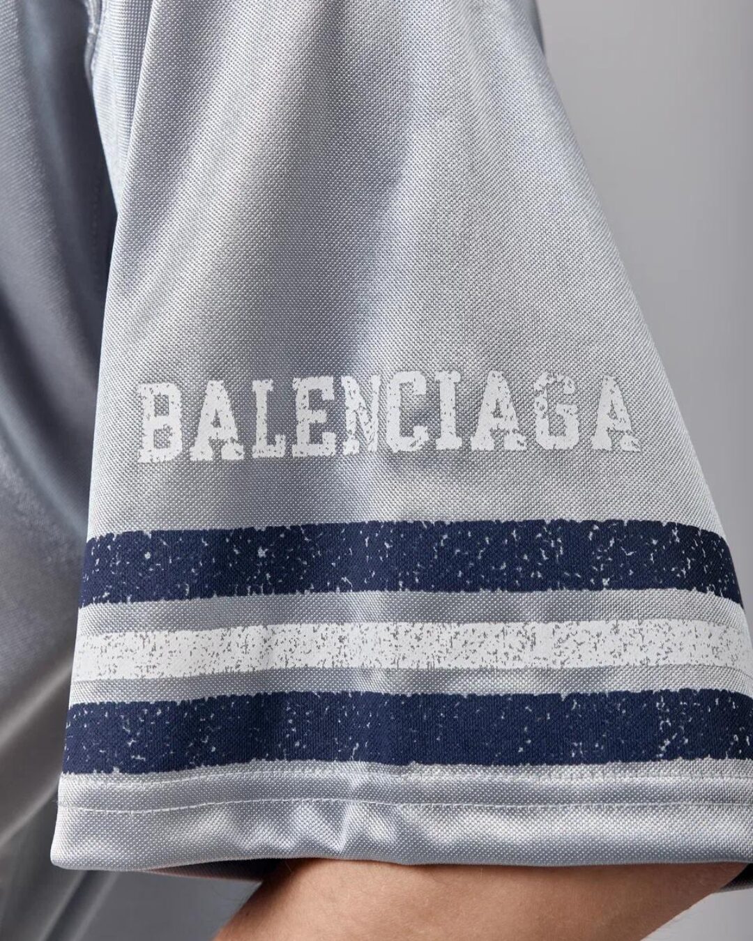 Футболка Balenciaga