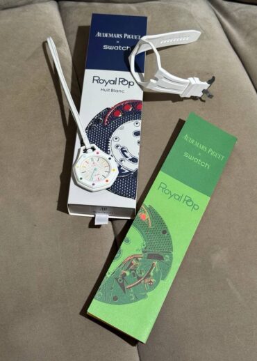 Часы Audemars Piguet x Swatch Royal Pop
