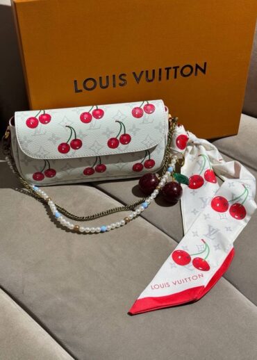 Сумка Louis Vuitton