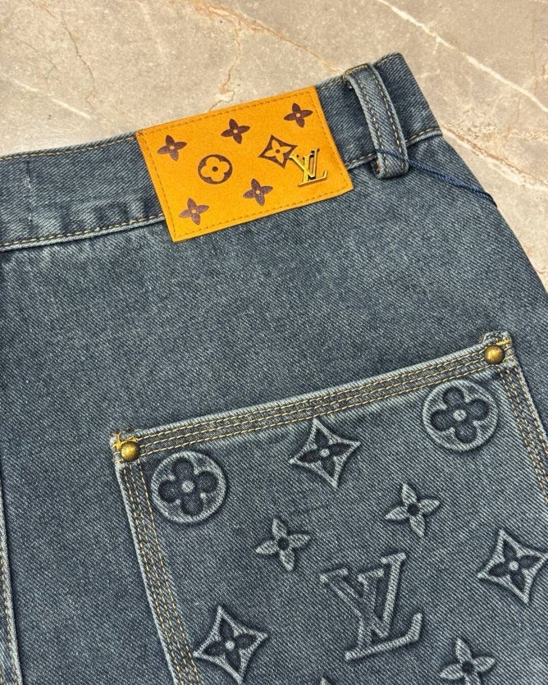 Джинсы Louis Vuitton