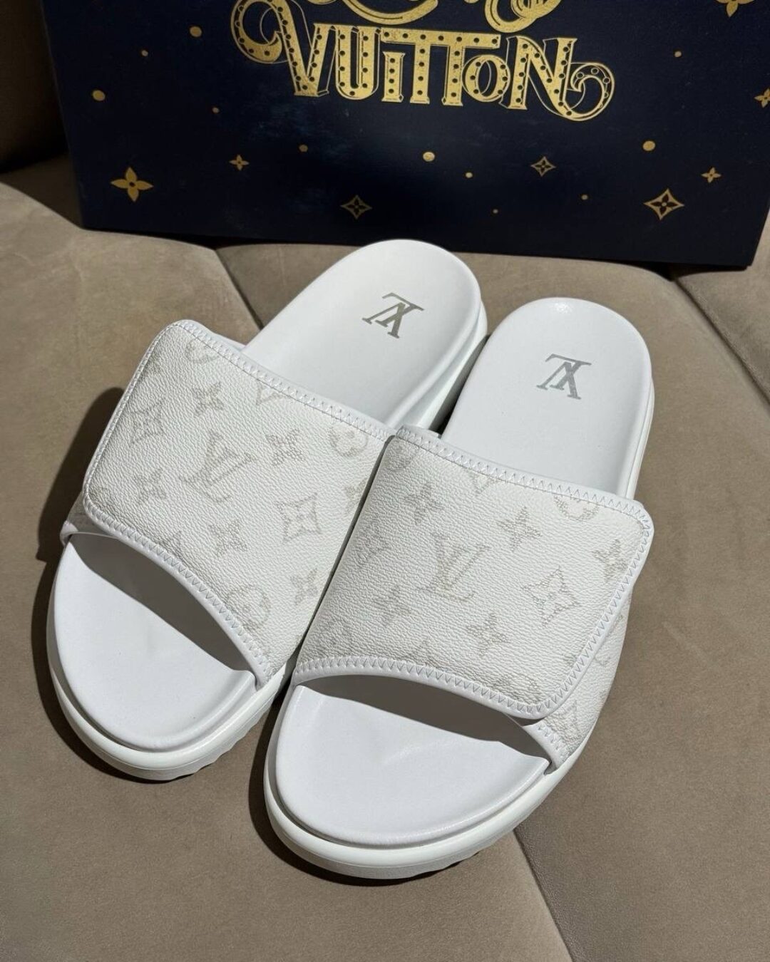 Тапки Louis Vuitton
