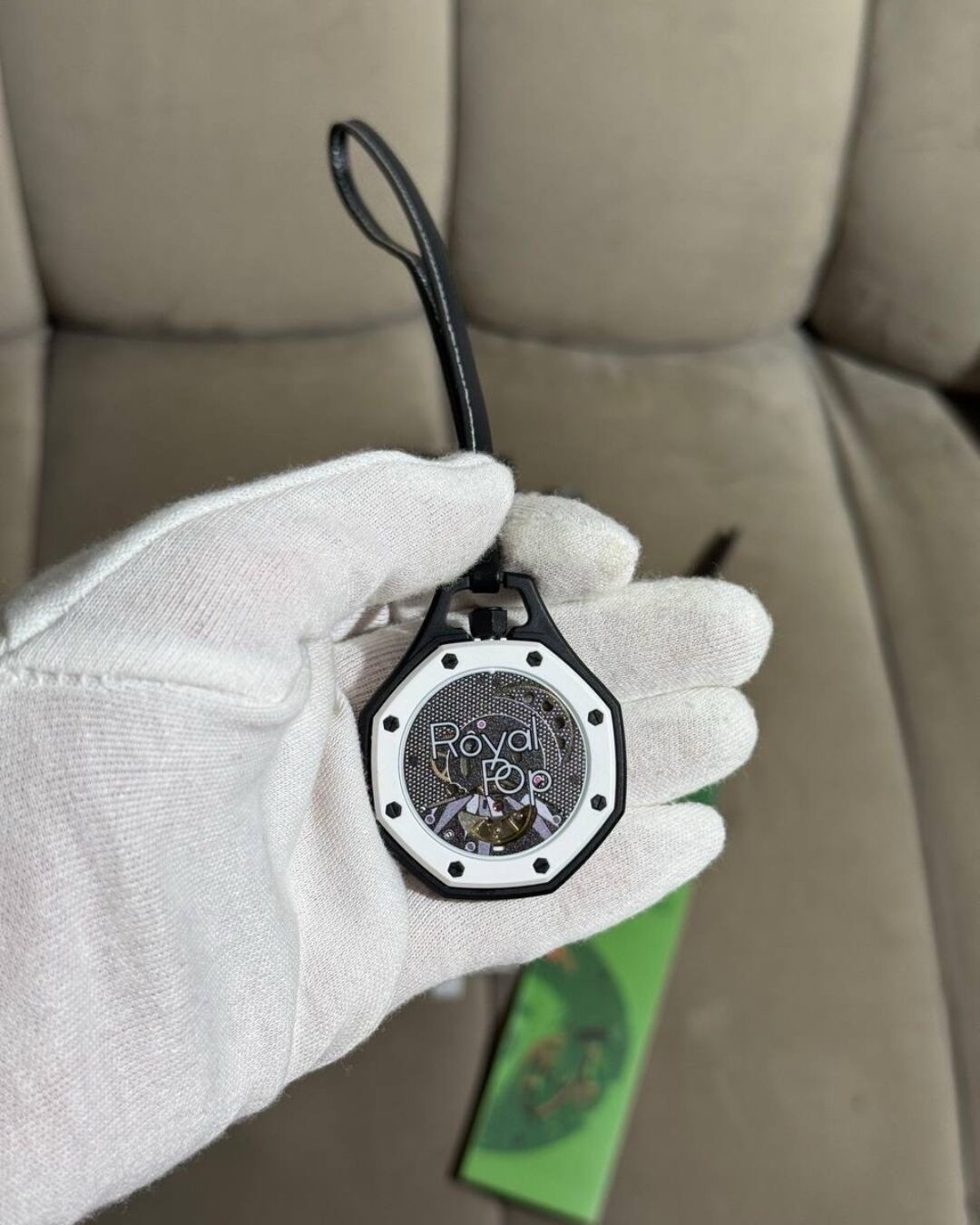Часы Audemars Piguet x Swatch Royal Pop