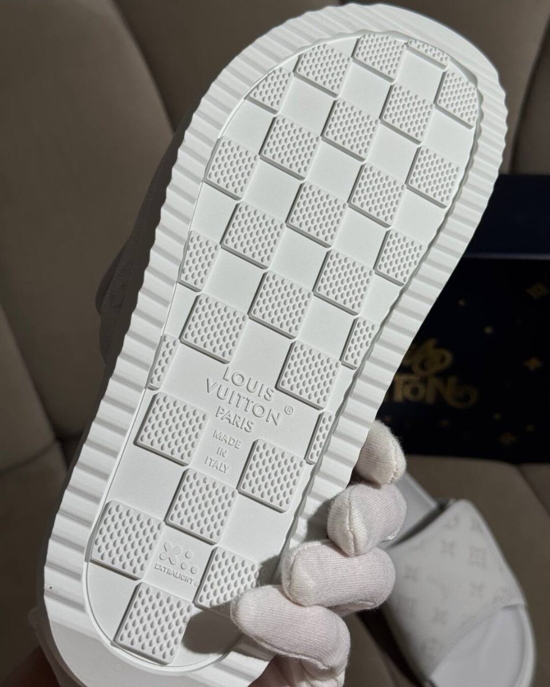 Тапки Louis Vuitton
