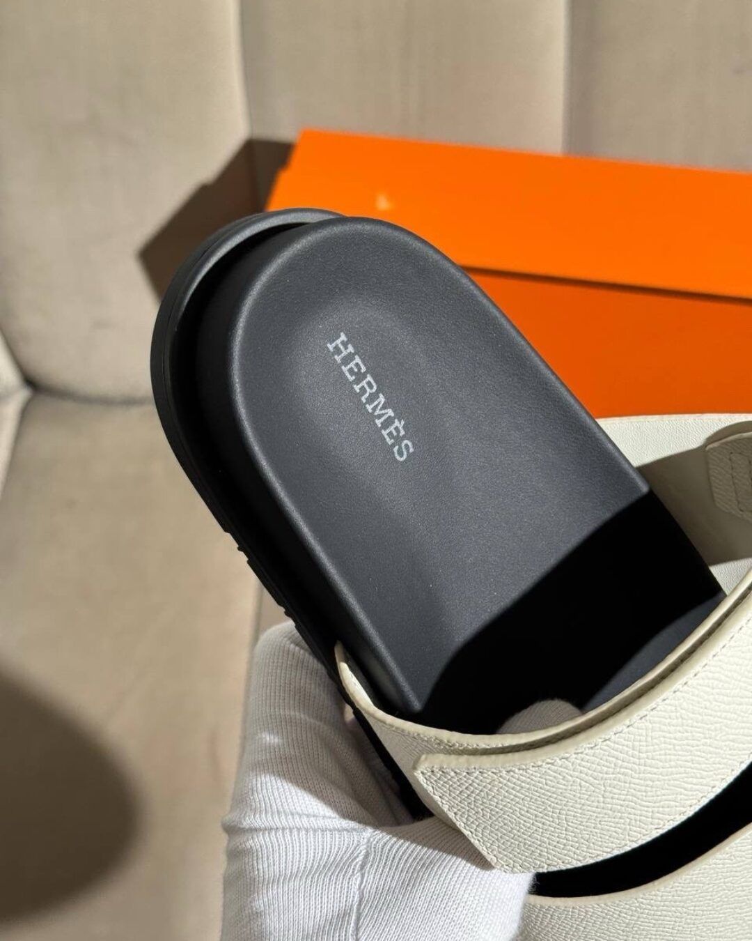 Тапки Hermes