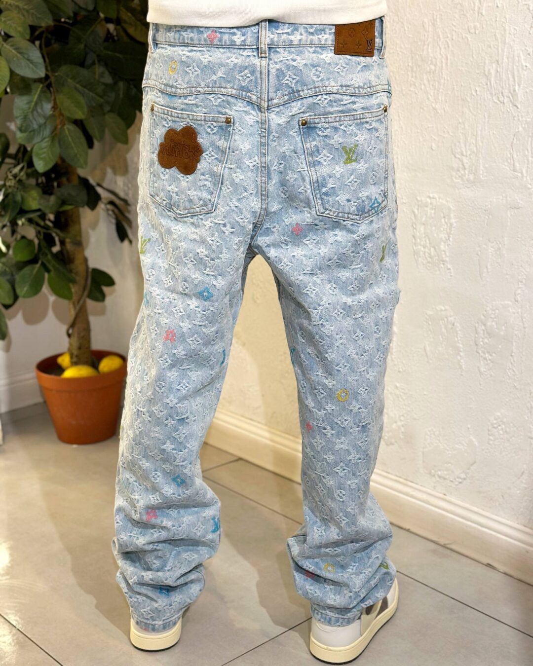 Джинсы Louis Vuitton