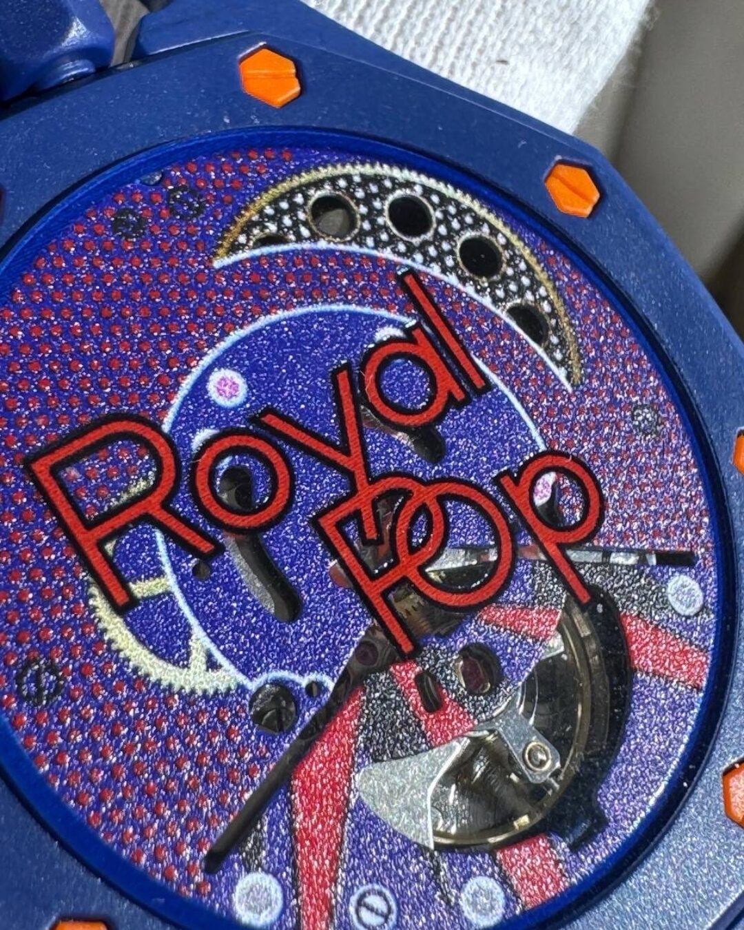 Часы Audemars Piguet x Swatch Royal Pop