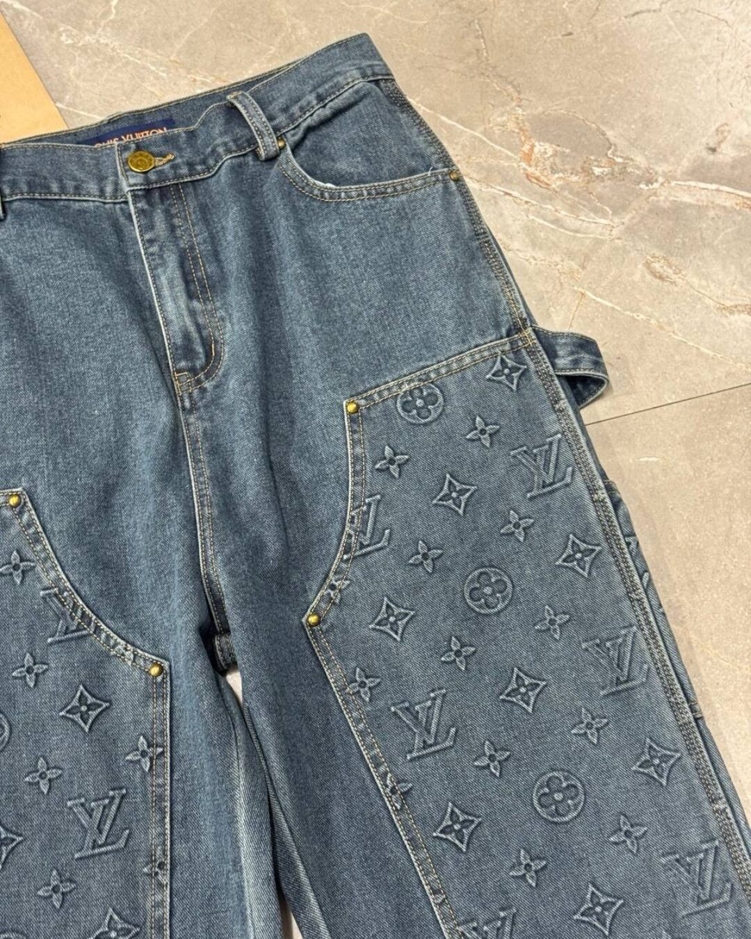 Джинсы Louis Vuitton