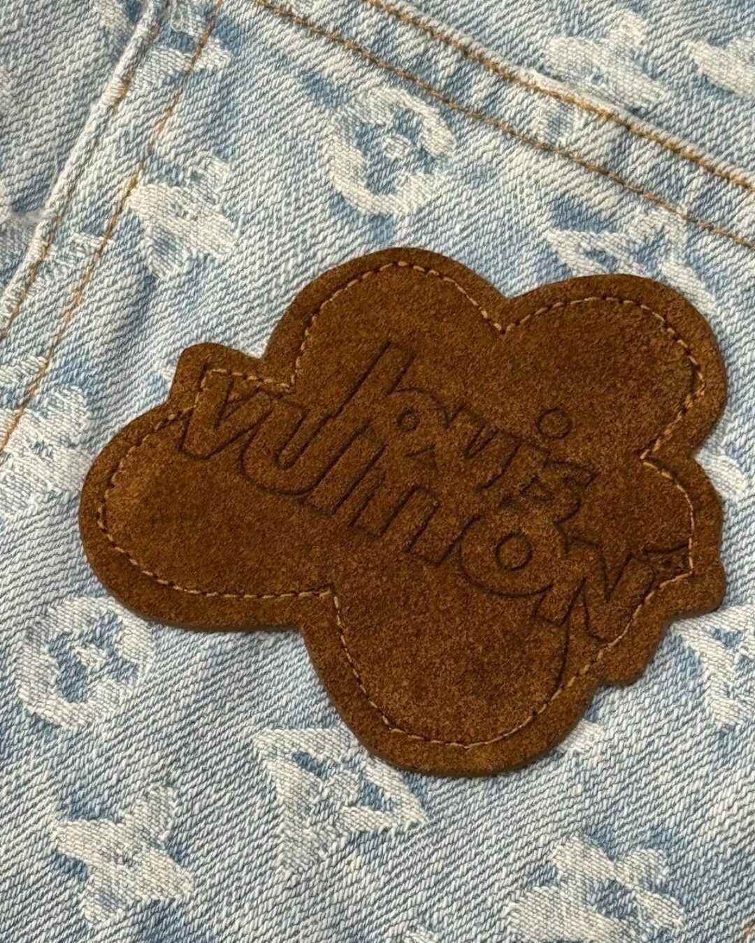 Джинсы Louis Vuitton