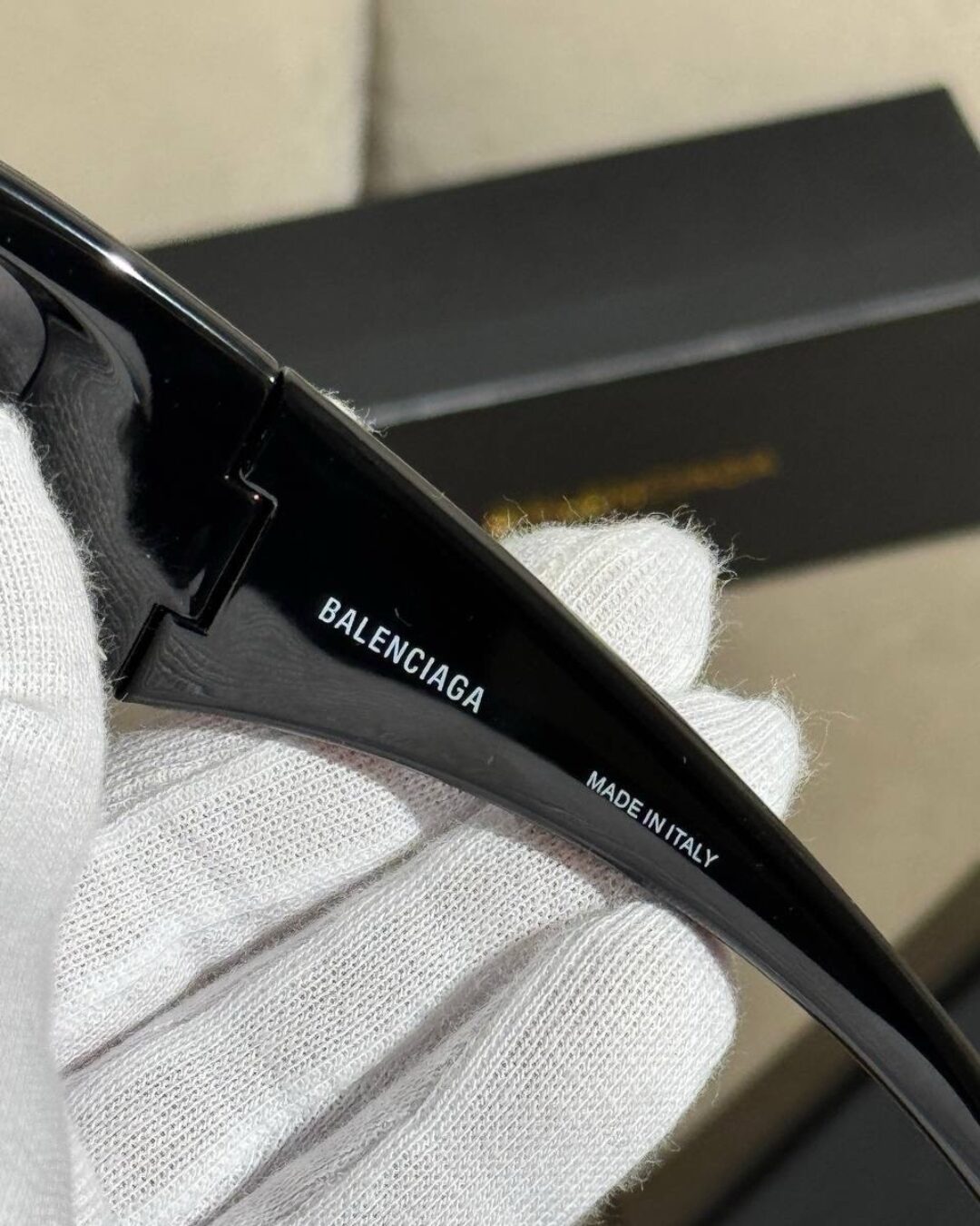 Очки Balenciaga
