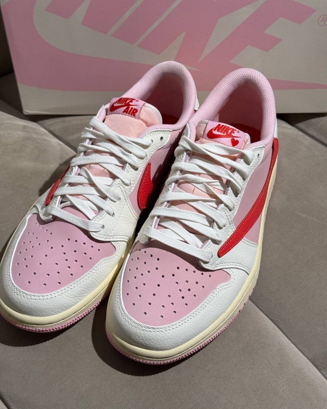 Кеды Travis Scott X Air Jordan 1 OG Sai