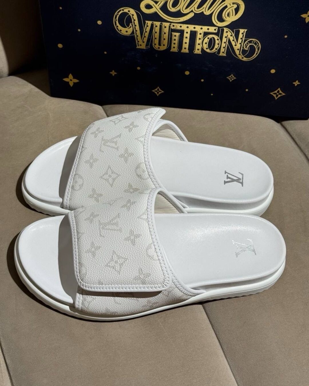 Тапки Louis Vuitton