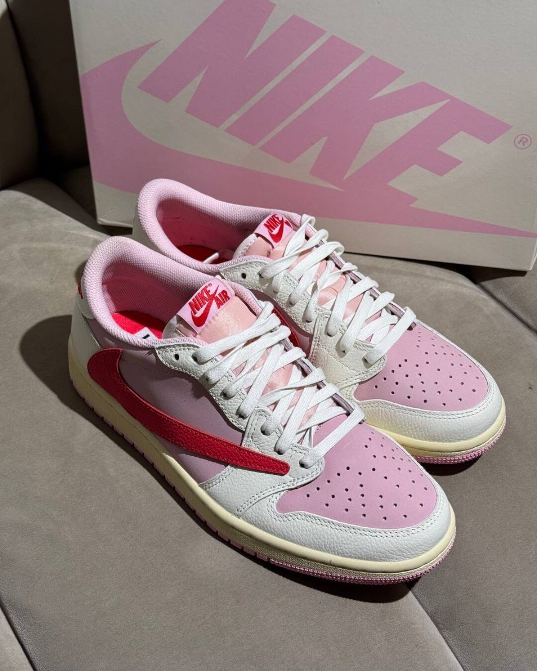 Кеды Travis Scott X Air Jordan 1 OG Sai