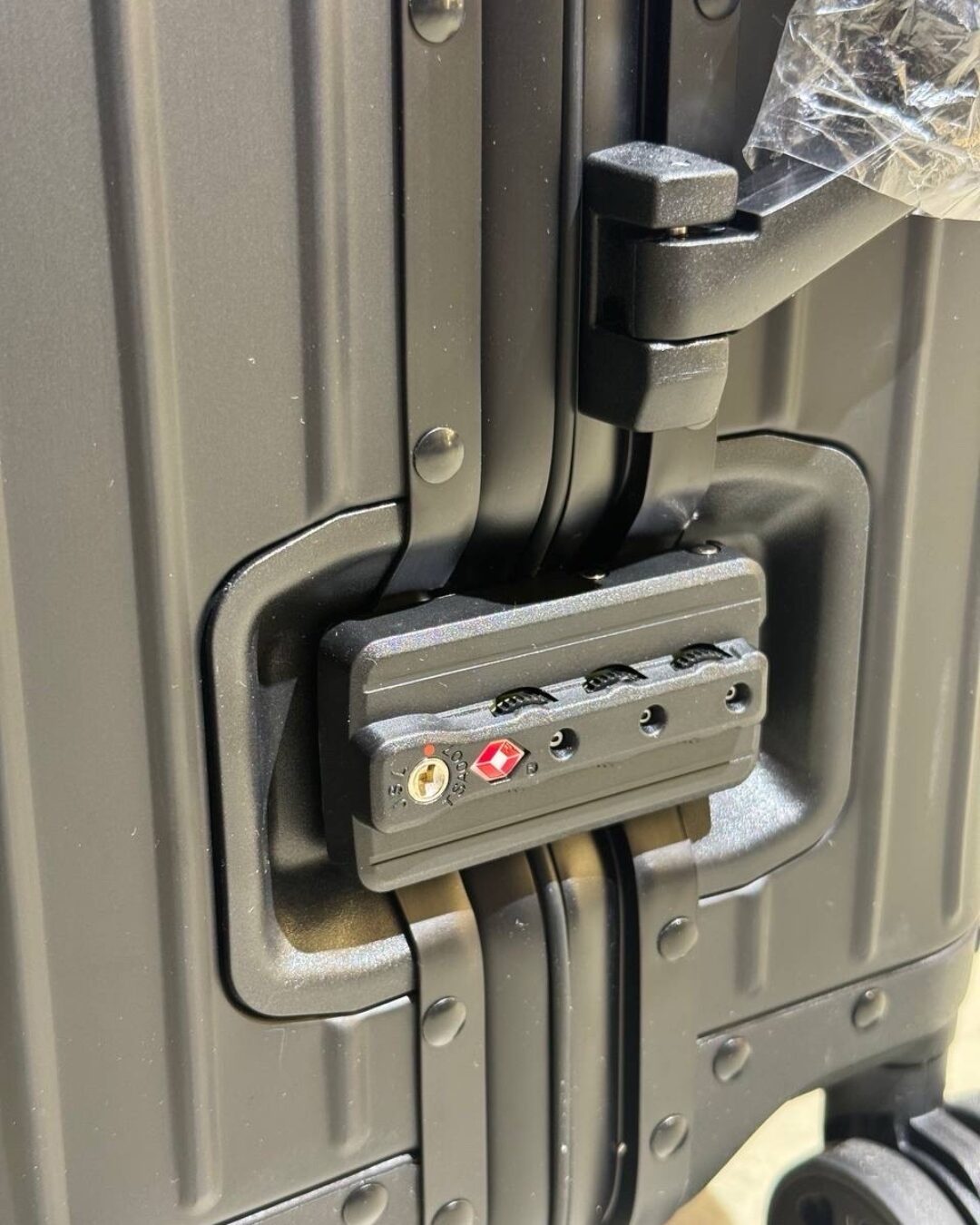 Чемодан Rimowa