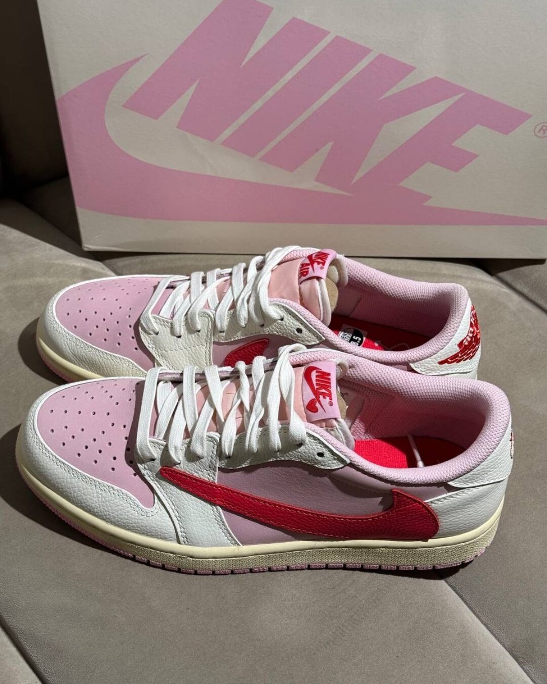 Кеды Travis Scott X Air Jordan 1 OG Sai