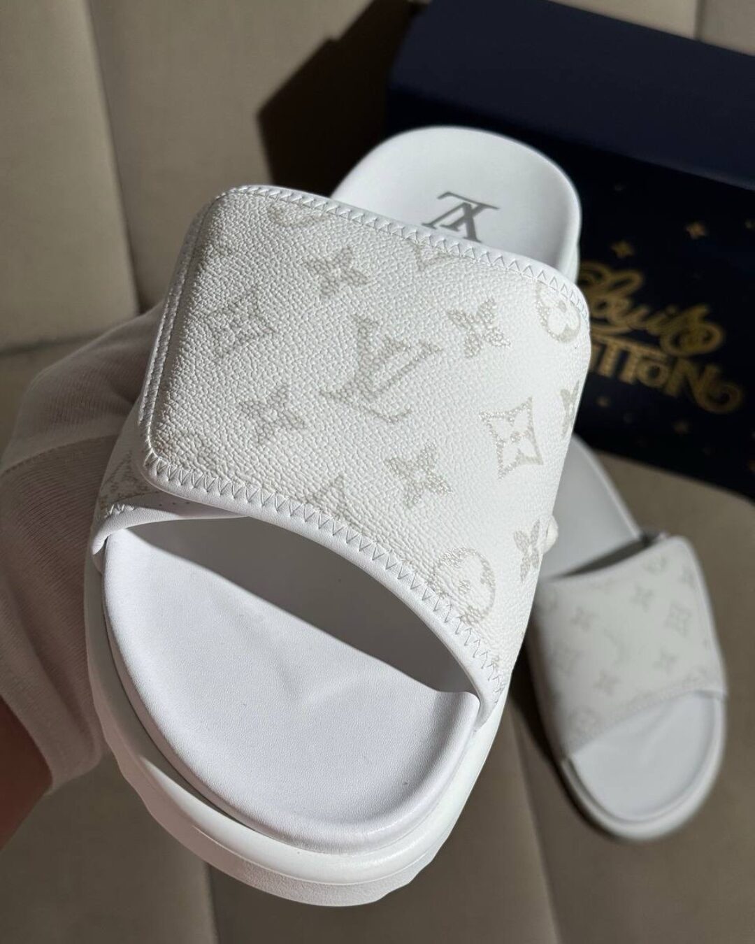 Тапки Louis Vuitton