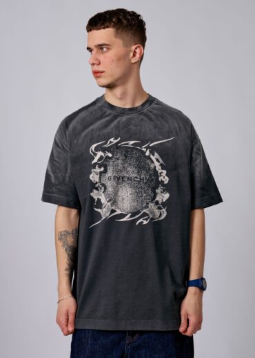 Футболка Givenchy
