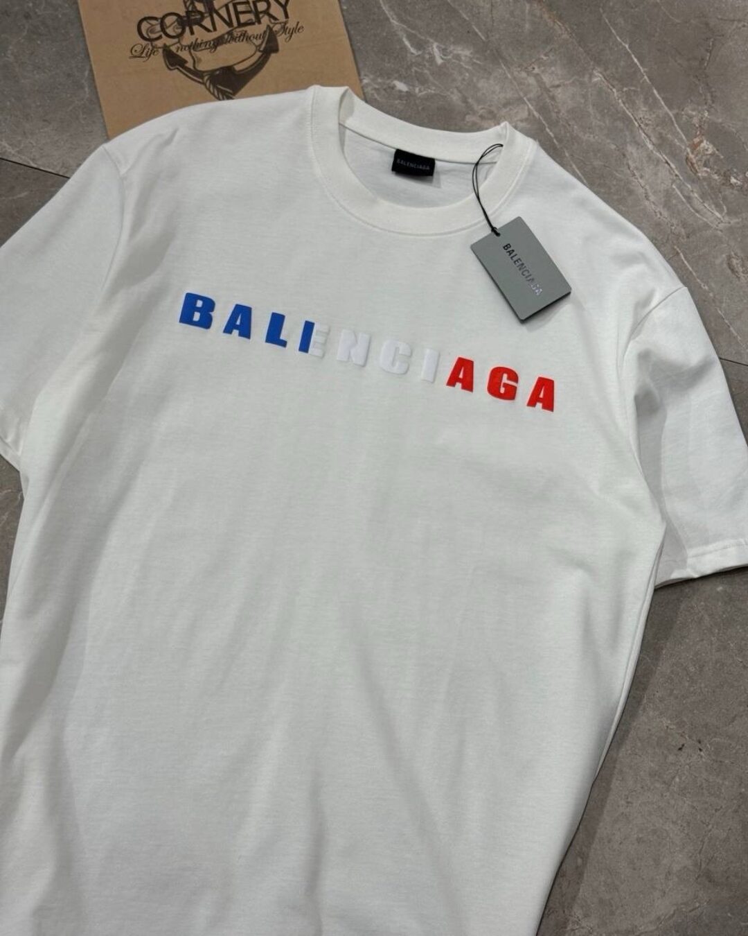 Футболка Balenciaga