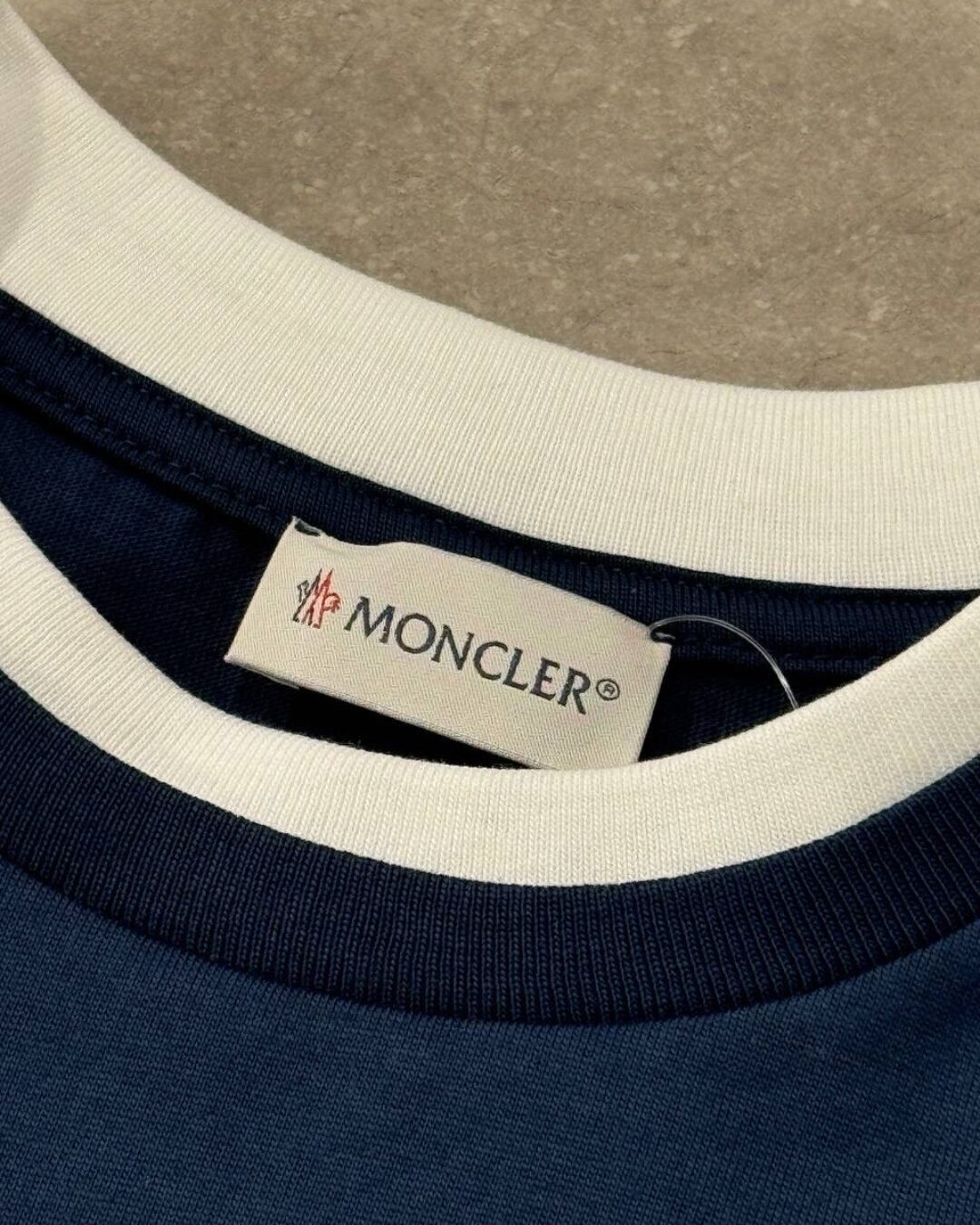 Футболка Moncler