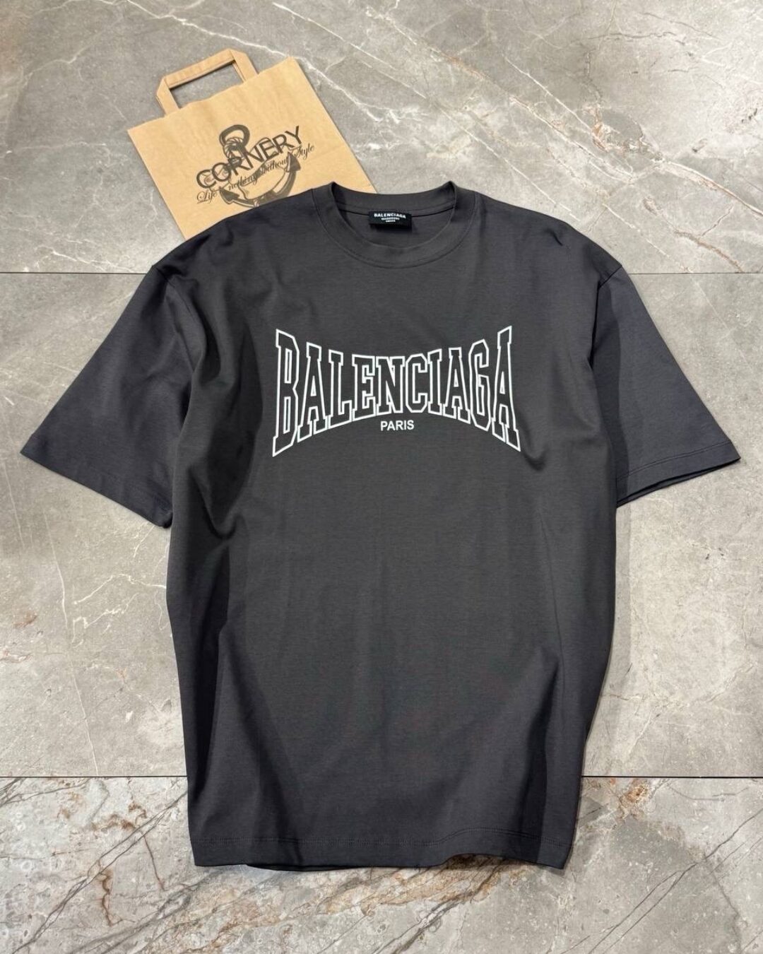 Футболка Balenciaga
