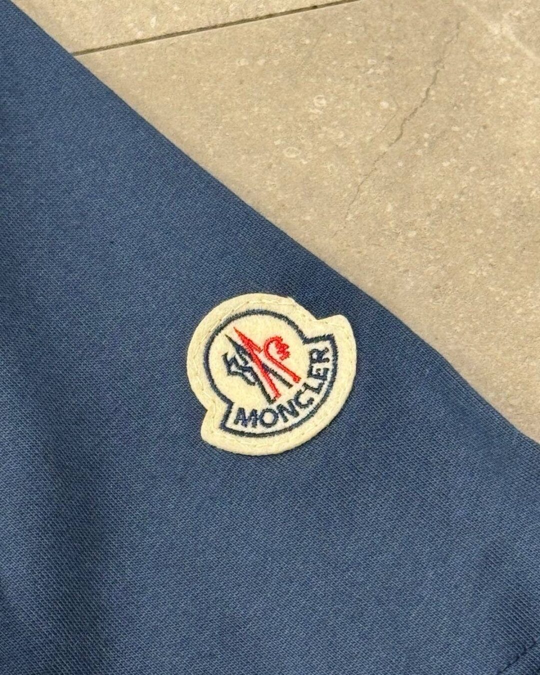 Футболка Moncler