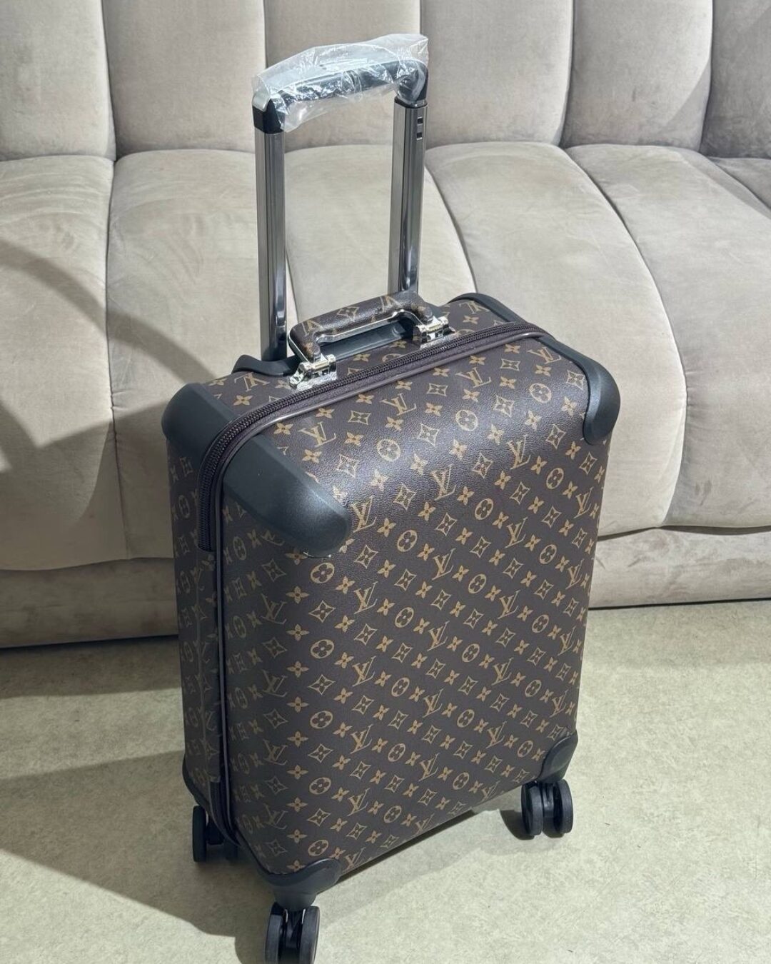 Чемодан Louis Vuitton