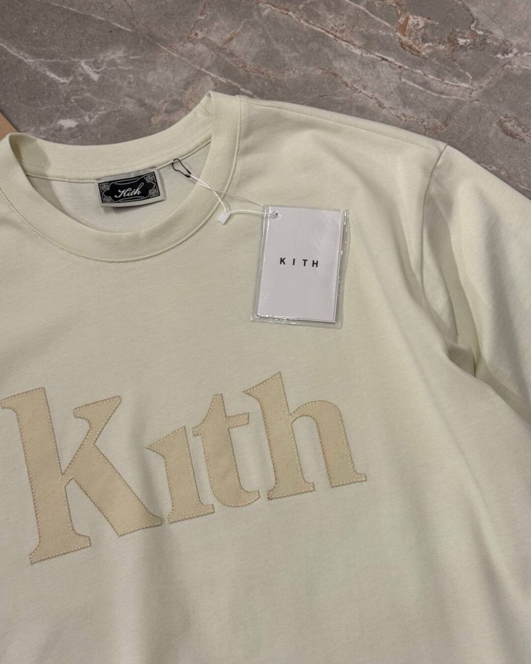 Футболка Kith