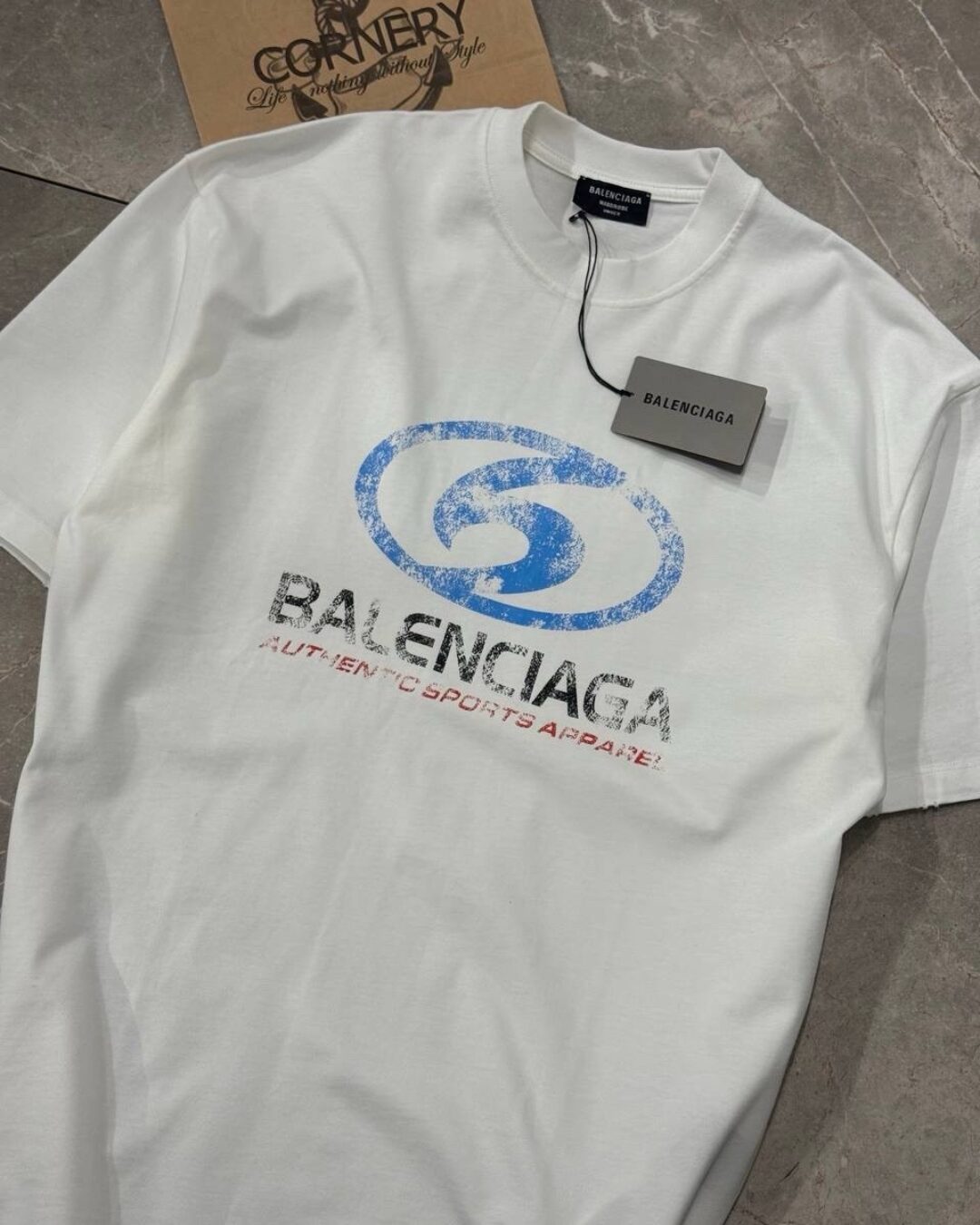 Футболка Balenciaga