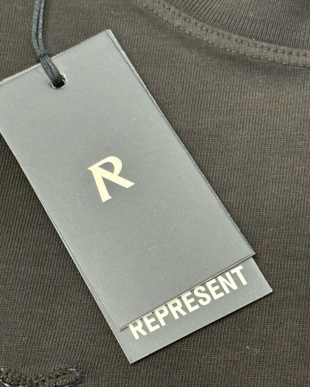 Футболка Represent