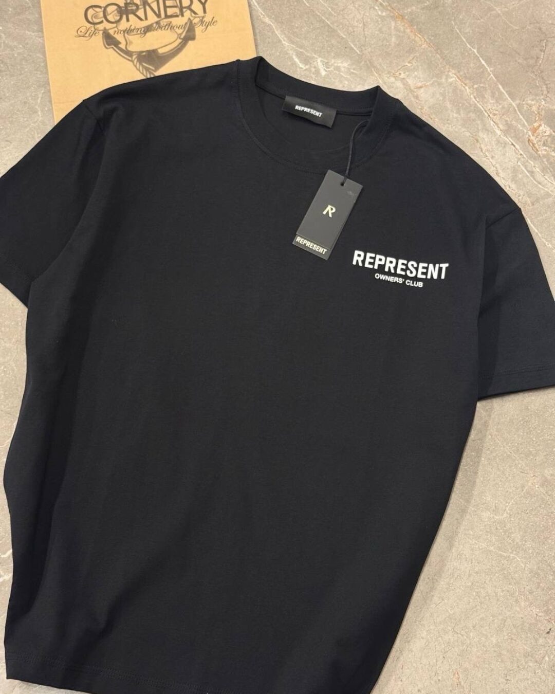 Футболка Represent
