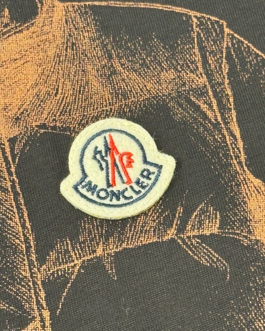 Футболка Moncler