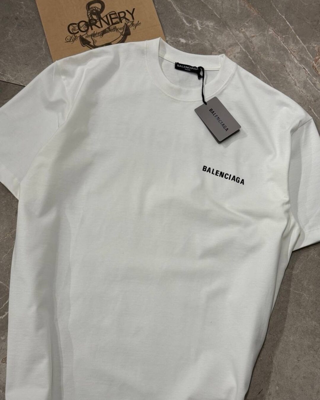 Футболка Balenciaga
