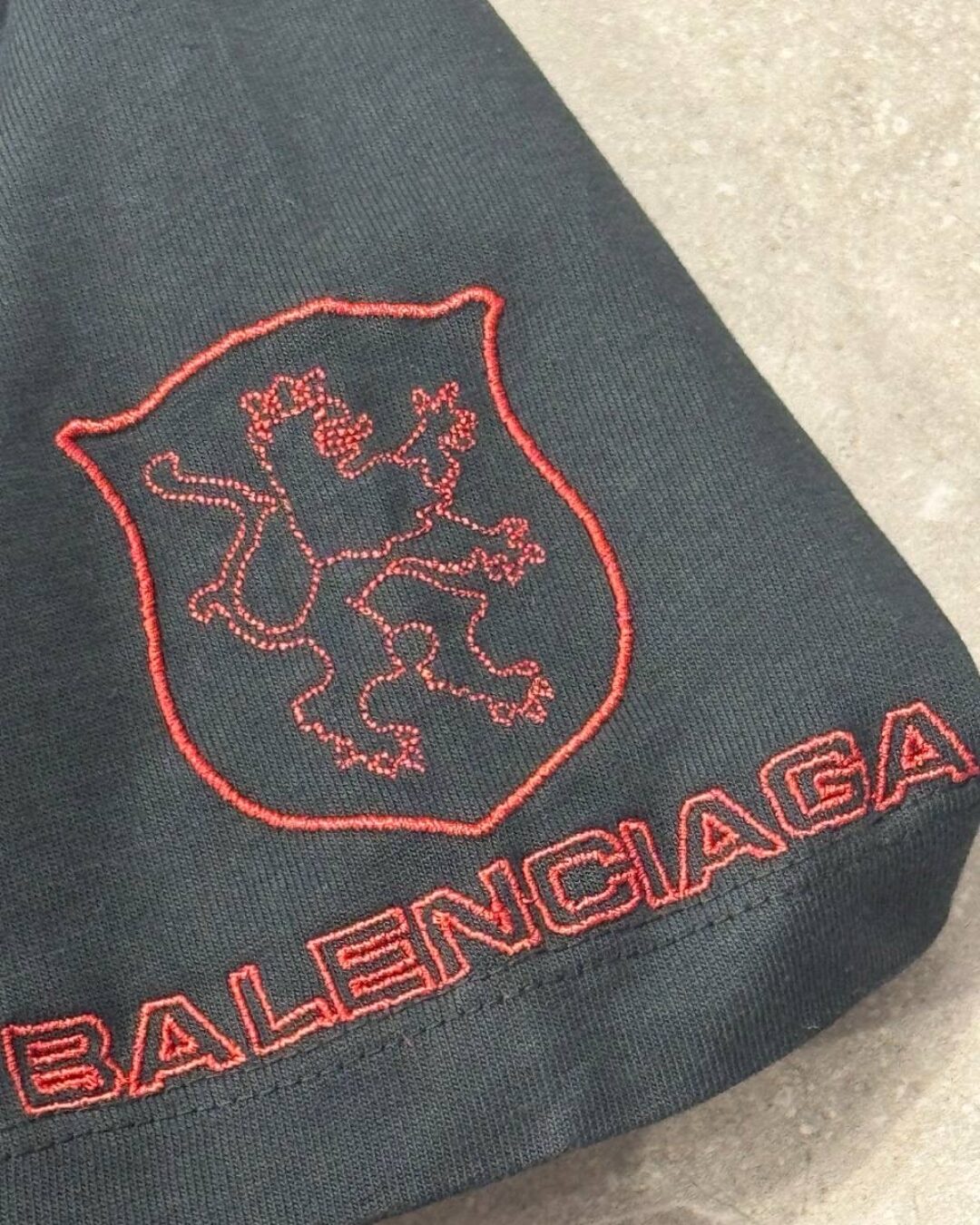Футболка Balenciaga