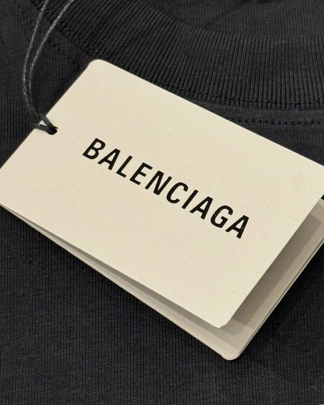 Футболка Balenciaga