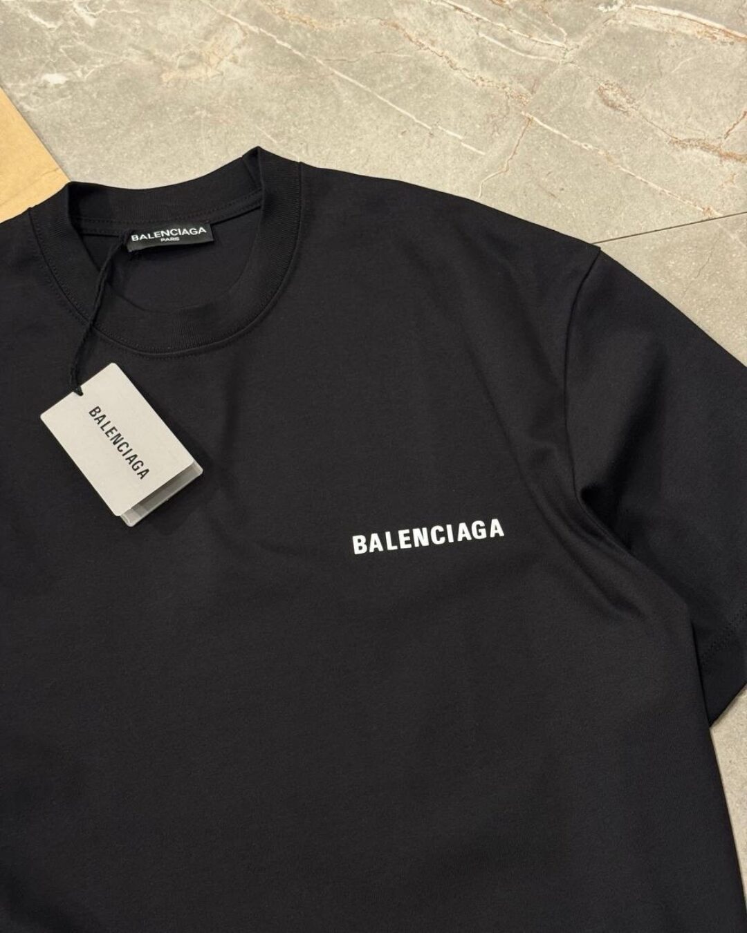 Футболка Balenciaga
