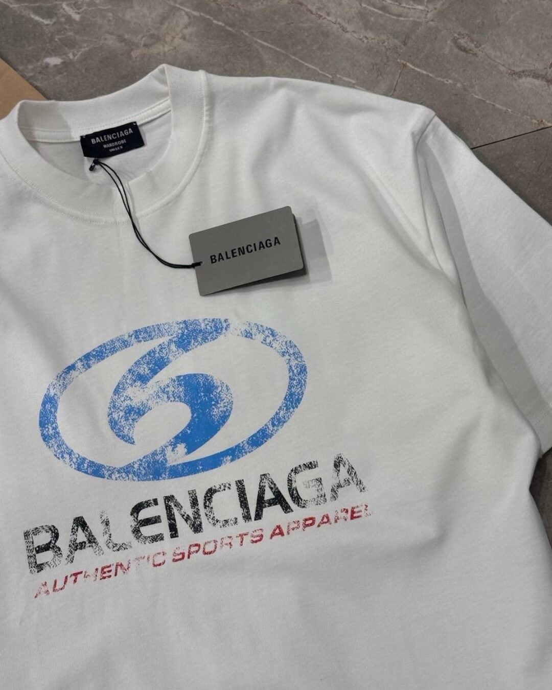 Футболка Balenciaga
