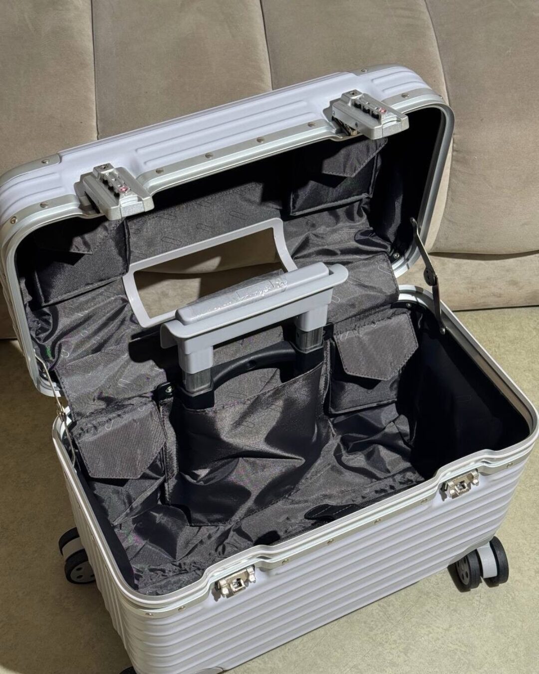 Чемодан Rimowa