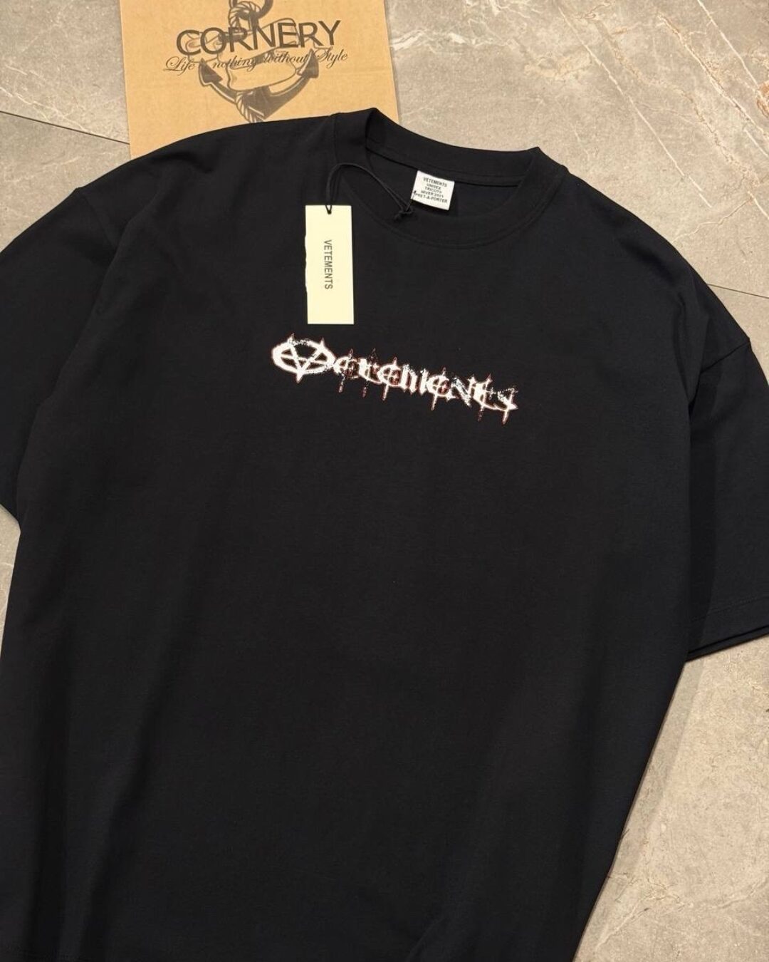 Футболка Vetements