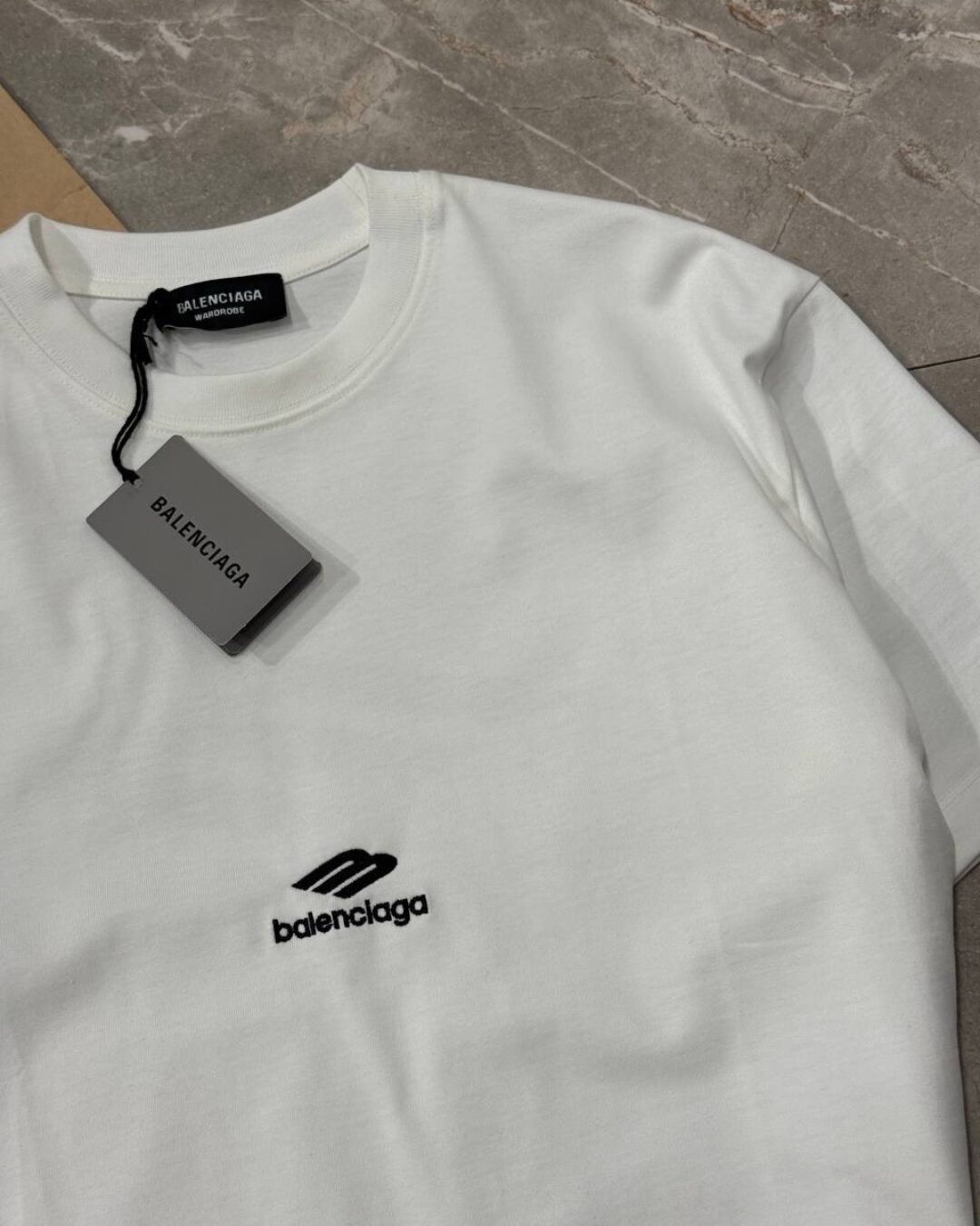 Футболка Balenciaga