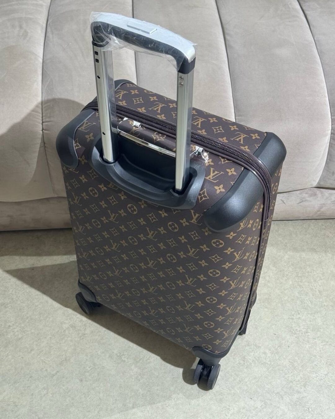 Чемодан Louis Vuitton