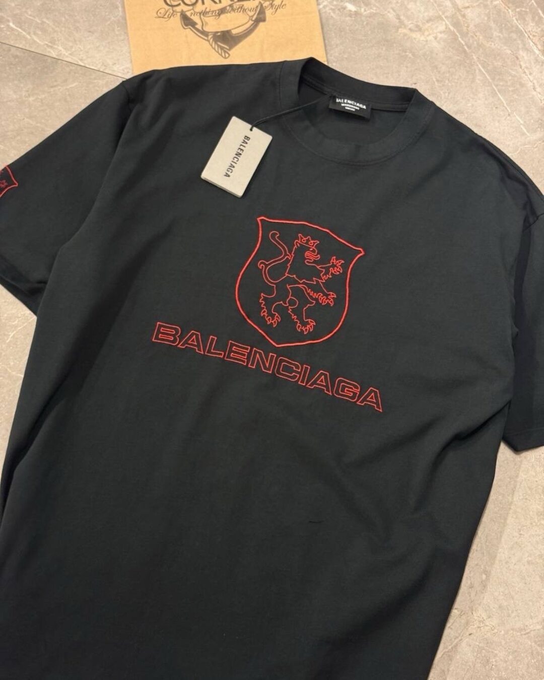 Футболка Balenciaga