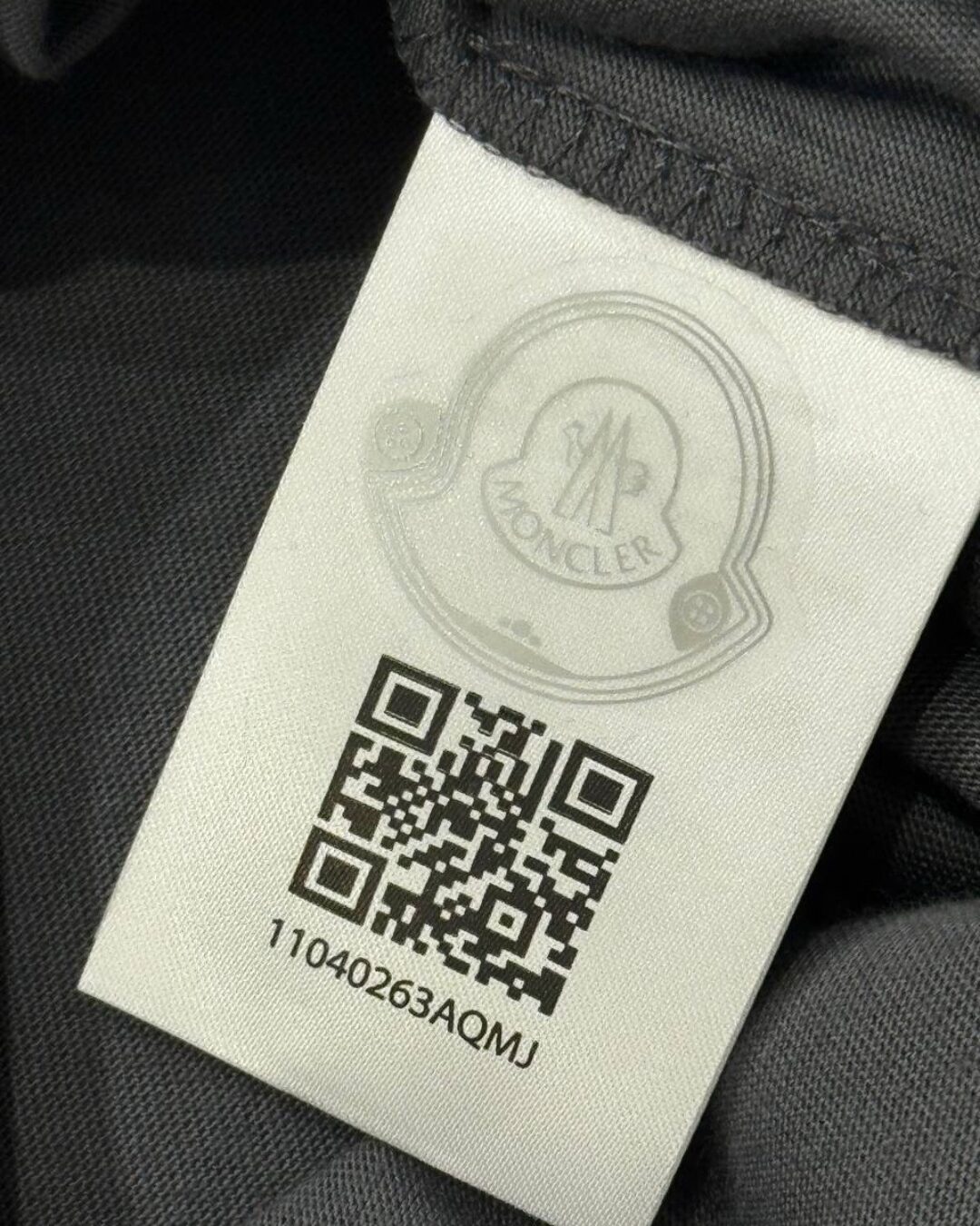 Футболка Moncler