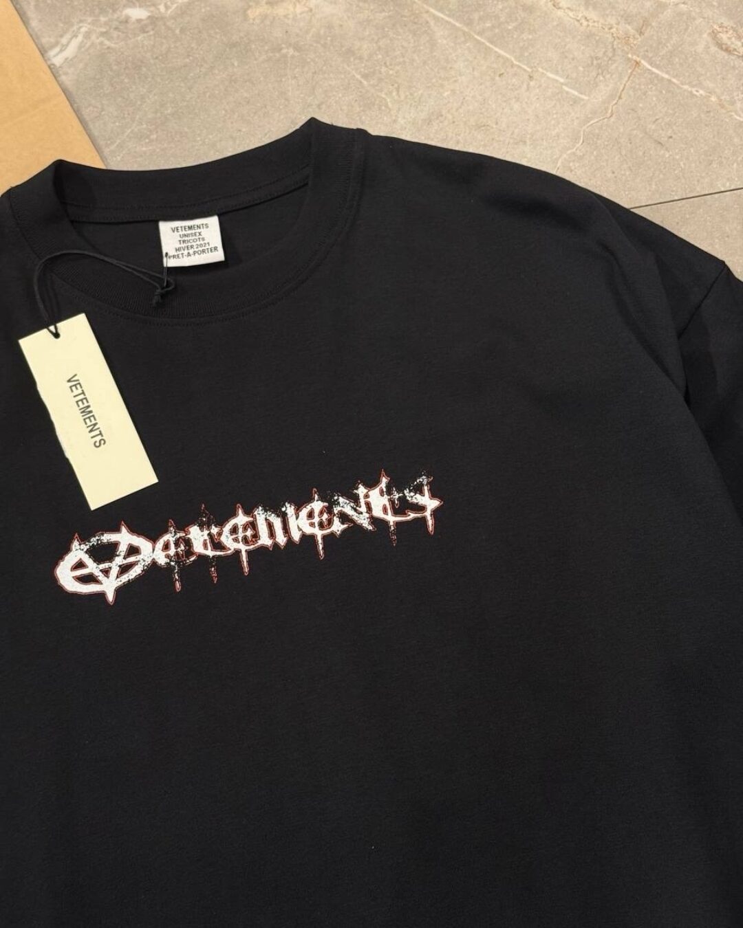 Футболка Vetements