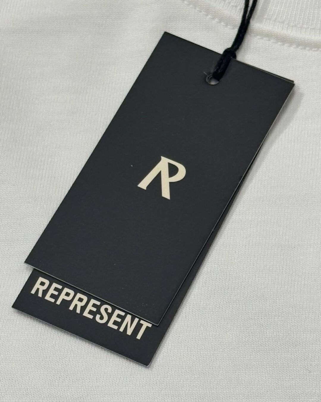 Футболка Represent