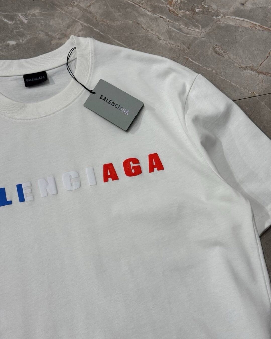 Футболка Balenciaga