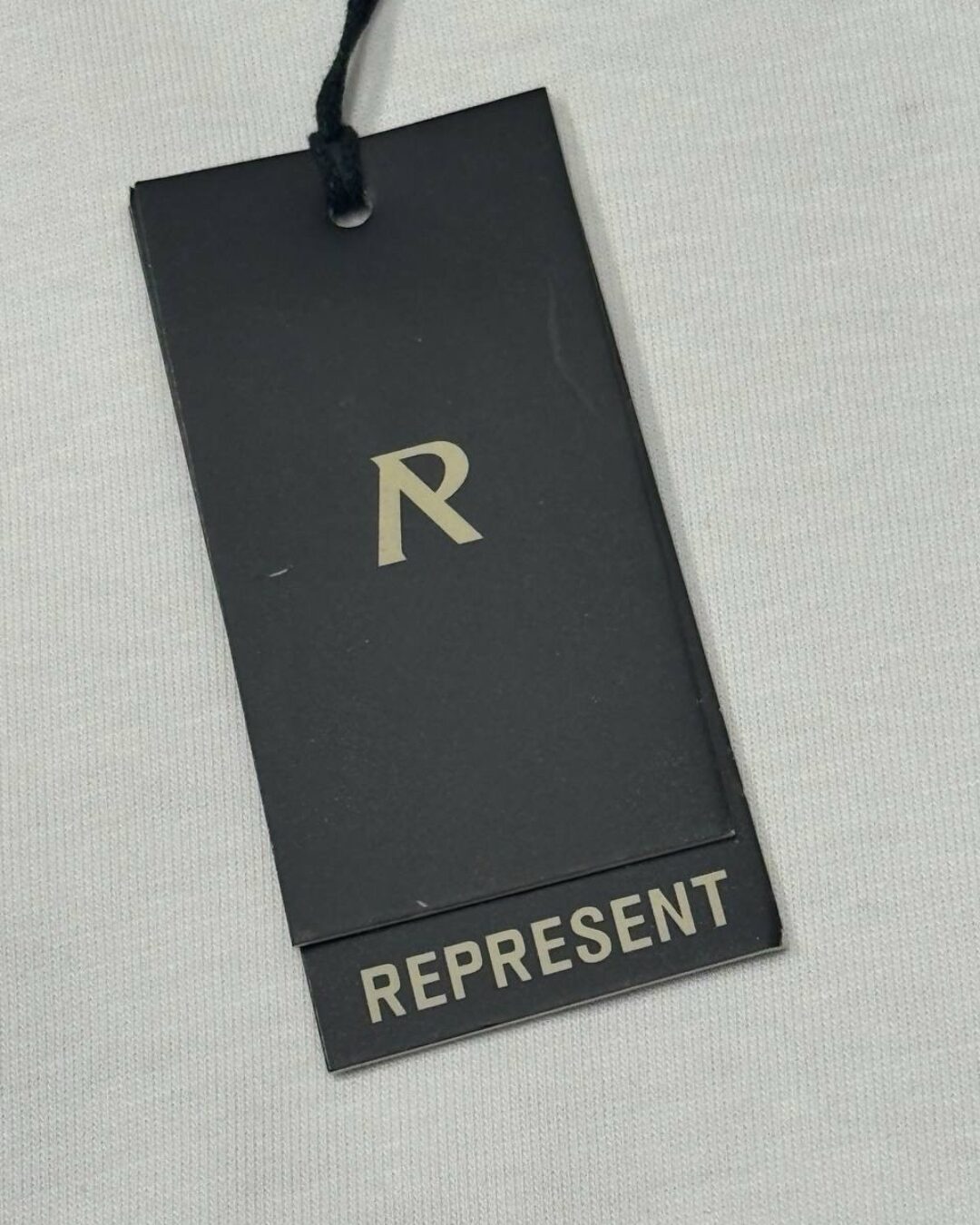 Футболка Represent