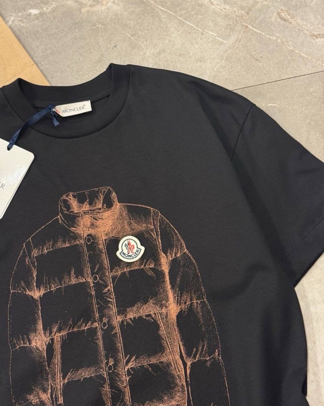 Футболка Moncler