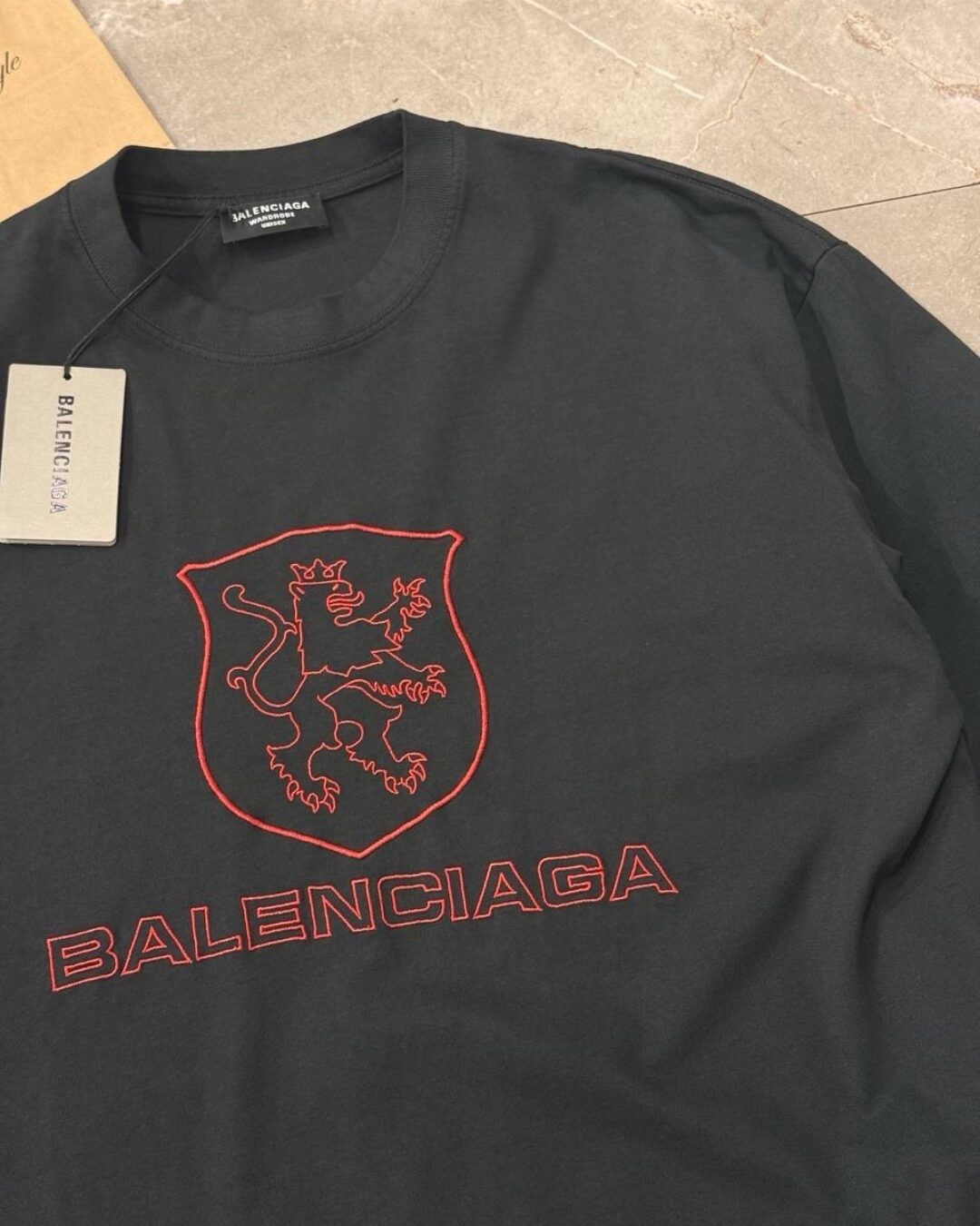 Футболка Balenciaga